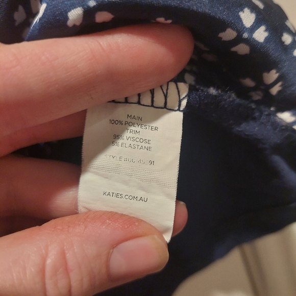 Katie's 2xl flowey top with tie knot at the front. - Picture 4 of 7